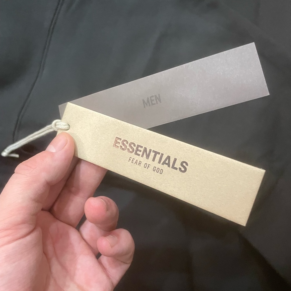 Essentials fear of god black hoodie - Picture 4 of 4